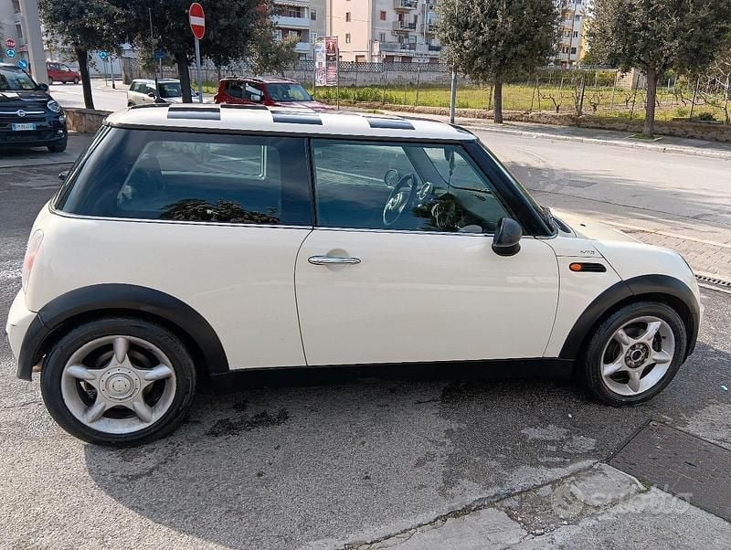 Usata Mini Cooper 2006 Bianco Utilitaria