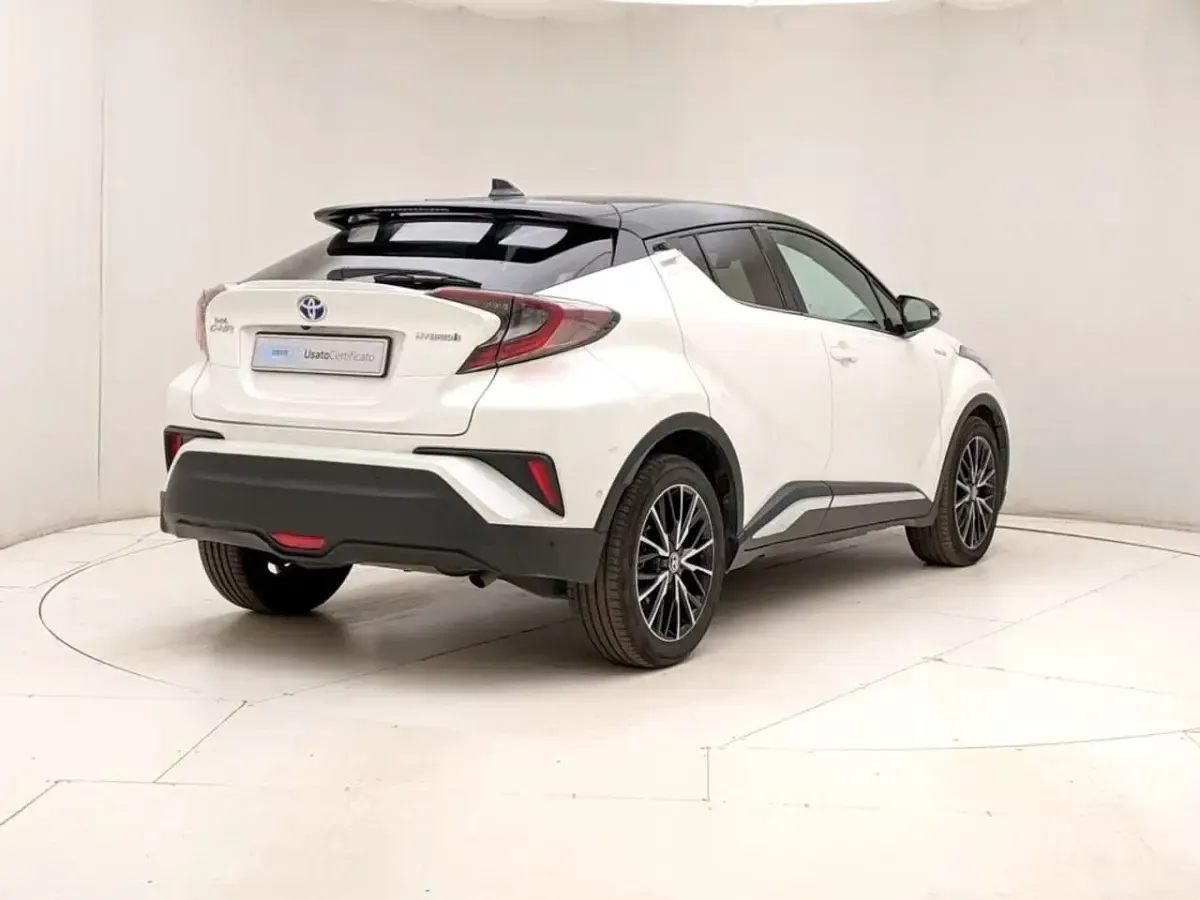 Usata Toyota C-HR Lounge 98 CV (72 kW) 2018 Bianco SUV