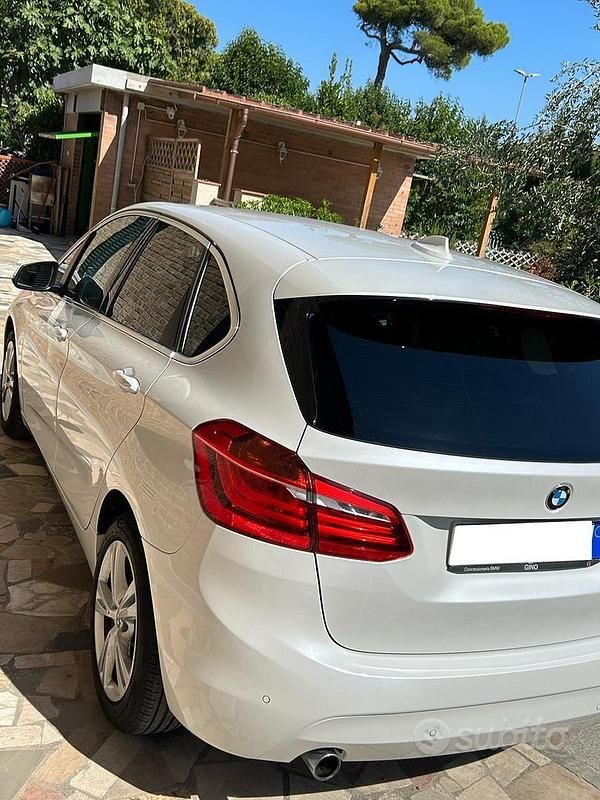 Usata BMW 216 Active Tourer Comfort Edition 116 CV (85 kW) 2018 Bianco Monovolume
