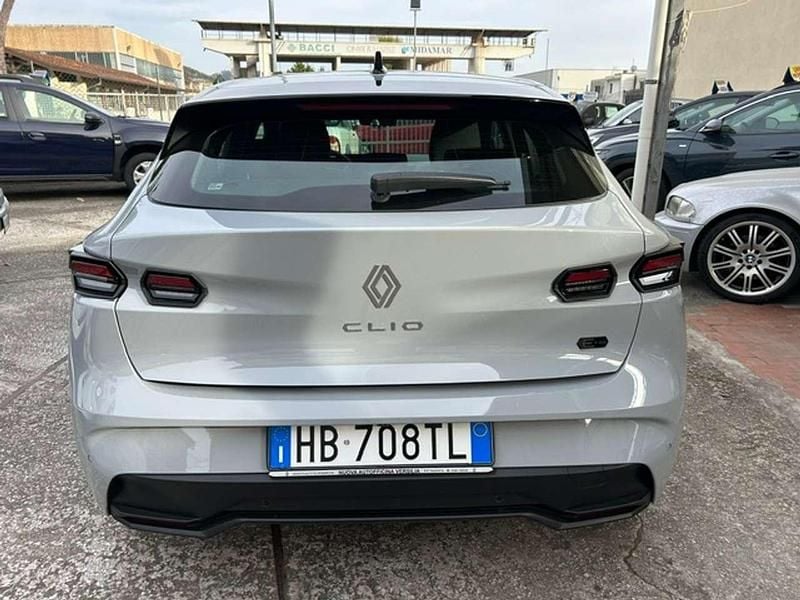 Nuova Renault Clio V Evolution 109 CV (80 kW) 2026 Grigio aviation Berlina