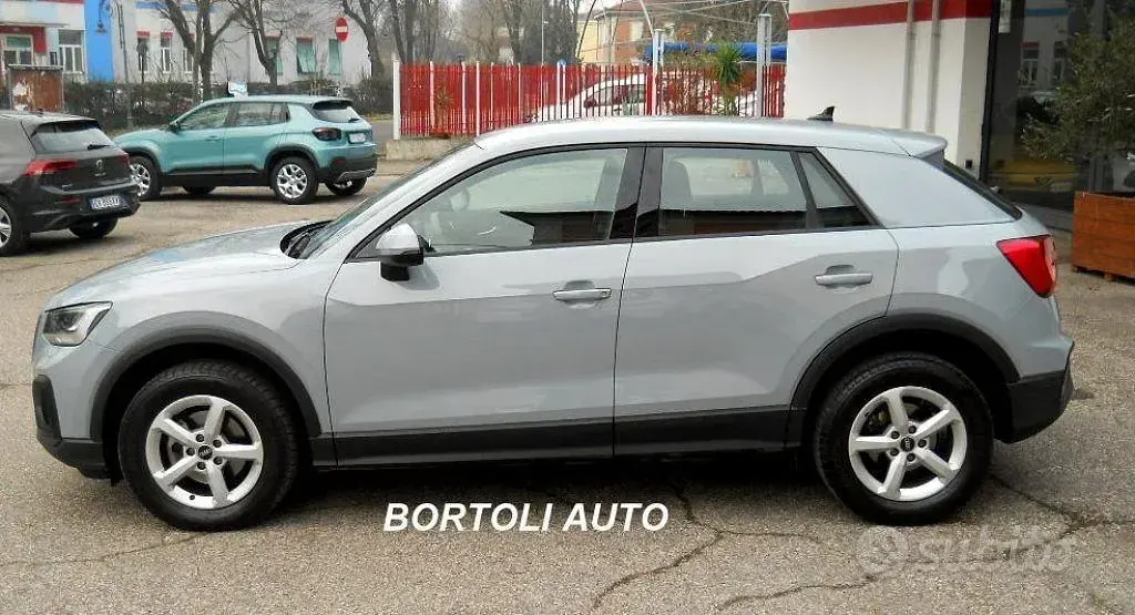 Usata Audi Q2 Business 116 CV (85 kW) 2021 Grigio SUV