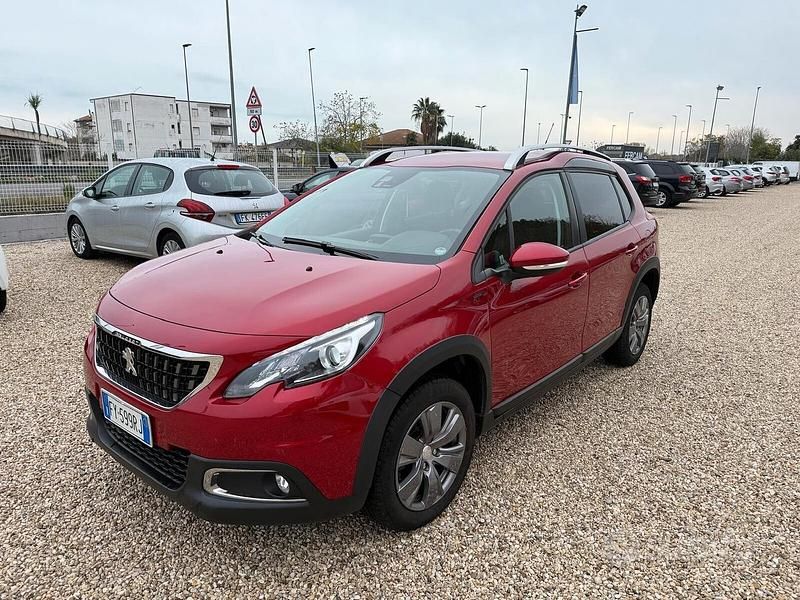 Usata Peugeot 2008 Style 82 CV (60 kW) 2019 Rosso SUV