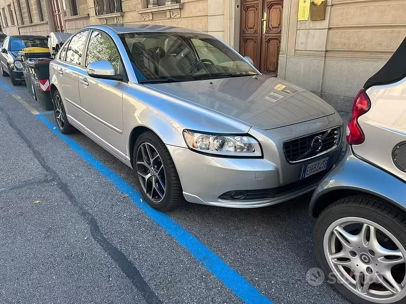 Usata Volvo S40 150 CV (110 kW) 2011 Grigio Berlina