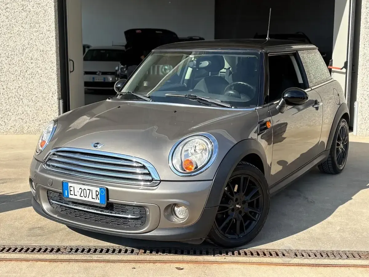 Usata Mini Cooper D 111 CV (81 kW) 2012 Utilitaria