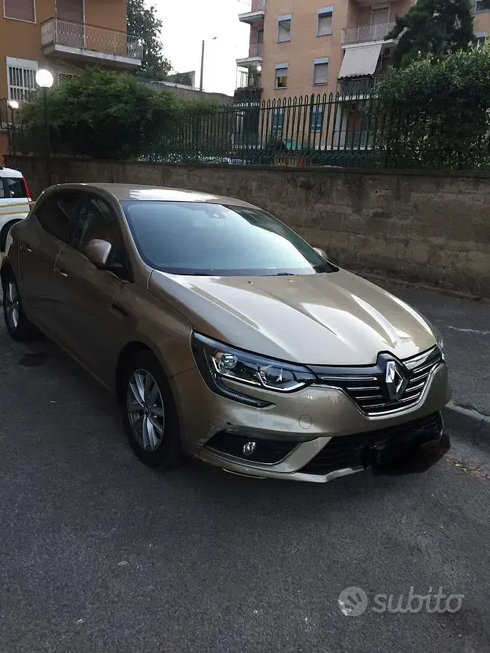 Usata Renault Mégane IV 90 CV (66 kW) 2017 Giallo Berlina