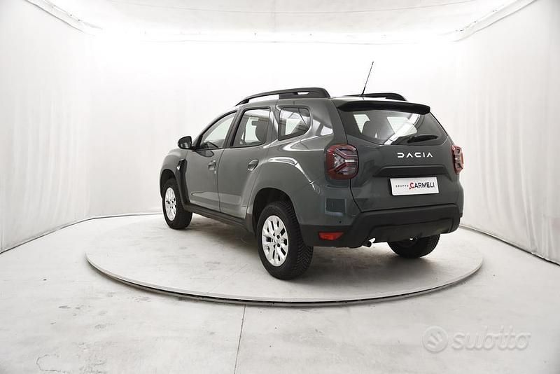 Usata Dacia Duster Expression 100 CV (73 kW) 2022 Verde SUV