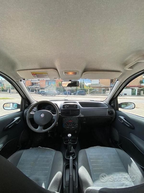 Usata Fiat Punto Classica 80 CV (58 kW) 2009 Argento Utilitaria