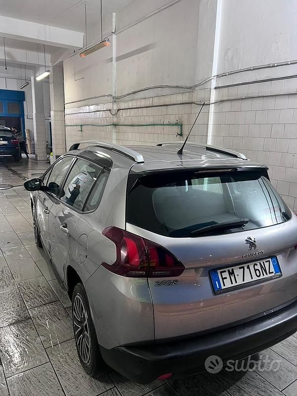 Usata Peugeot 2008 Allure 120 CV (88 kW) 2018 Grigio SUV