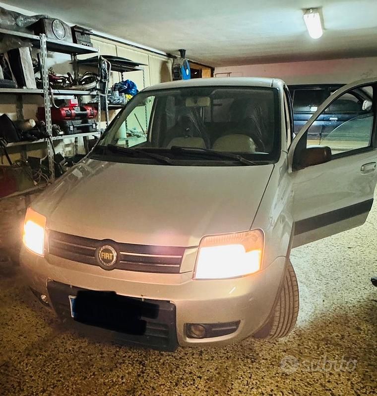 Usata Fiat Panda 60 CV (44 kW) 2006 Grigio Utilitaria