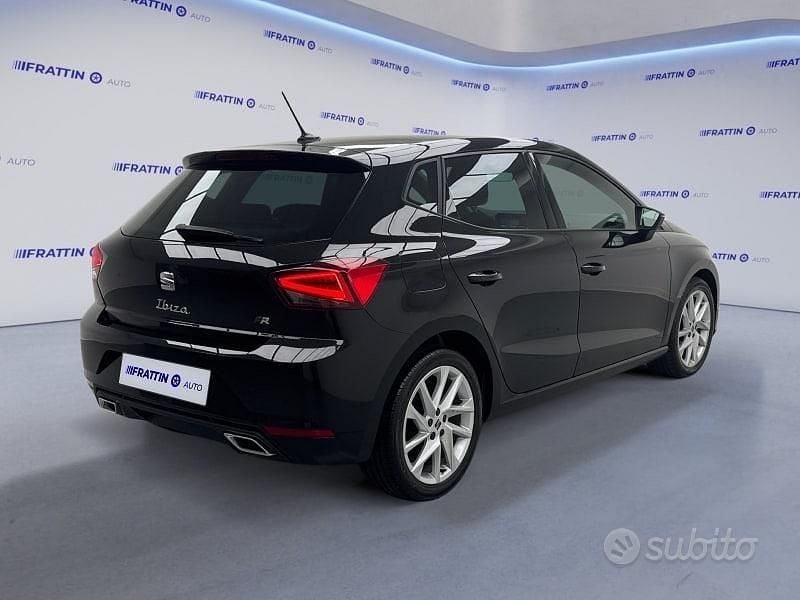Usata Seat Ibiza FR 95 CV (69 kW) 2024 Grigio Berlina