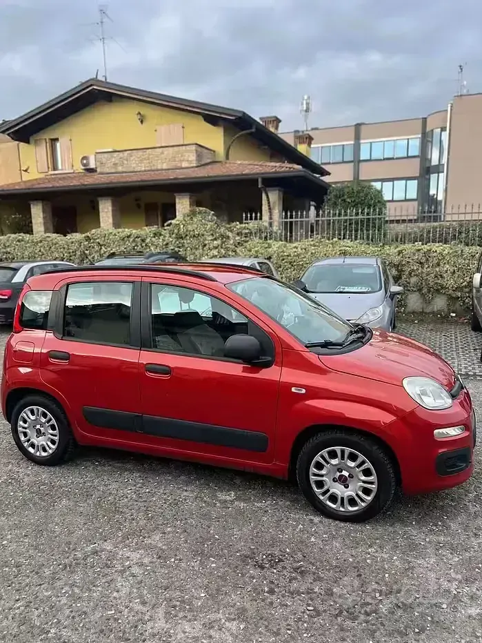 Usata Fiat Panda Dynamic 69 CV (50 kW) 2012 Rosso Utilitaria