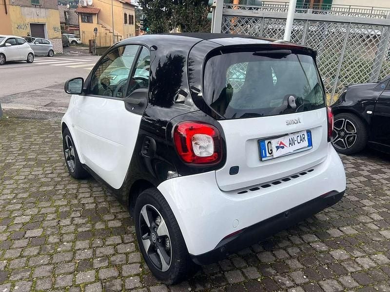 Usata Smart ForTwo Coupé Passion 41 kW (56 CV) 2021 Bianco Utilitaria