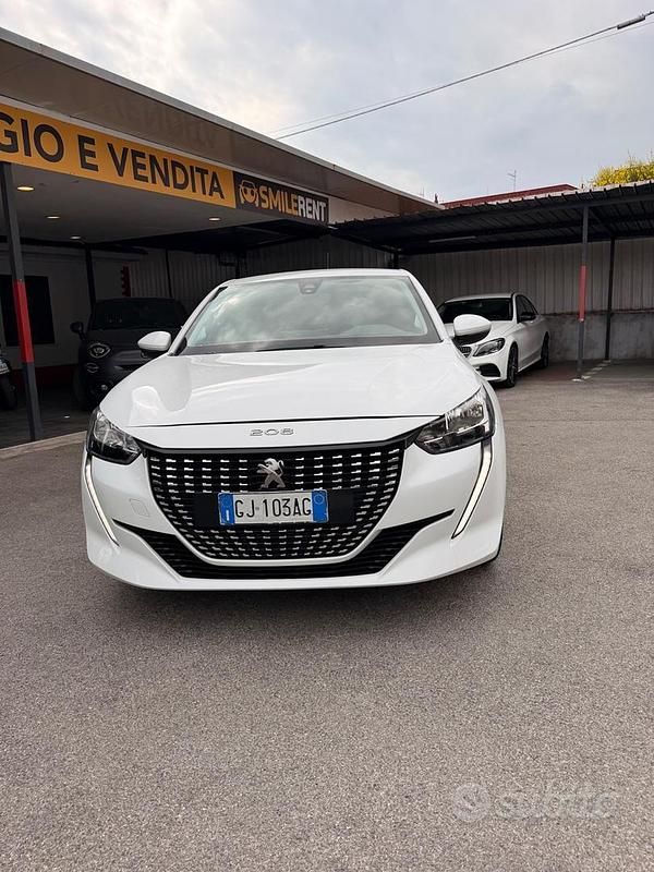 Usata Peugeot 208 Active 75 CV (55 kW) 2022 Bianco Utilitaria