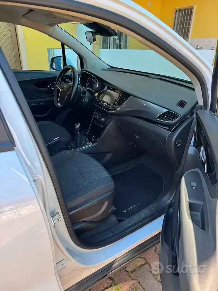 Usata Opel Mokka 110 CV (80 kW) 2016 Bianco SUV