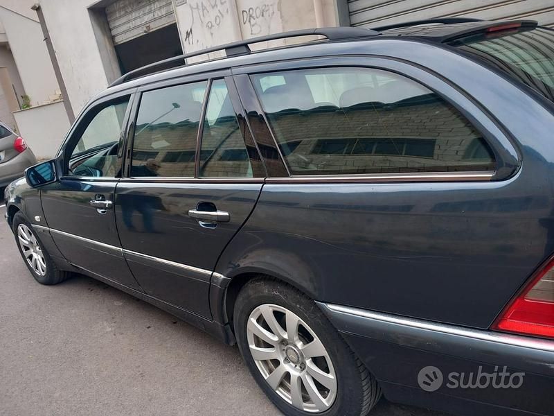 Gebraucht Mercedes C220 95 PS (69 kW) 1998 Kombi