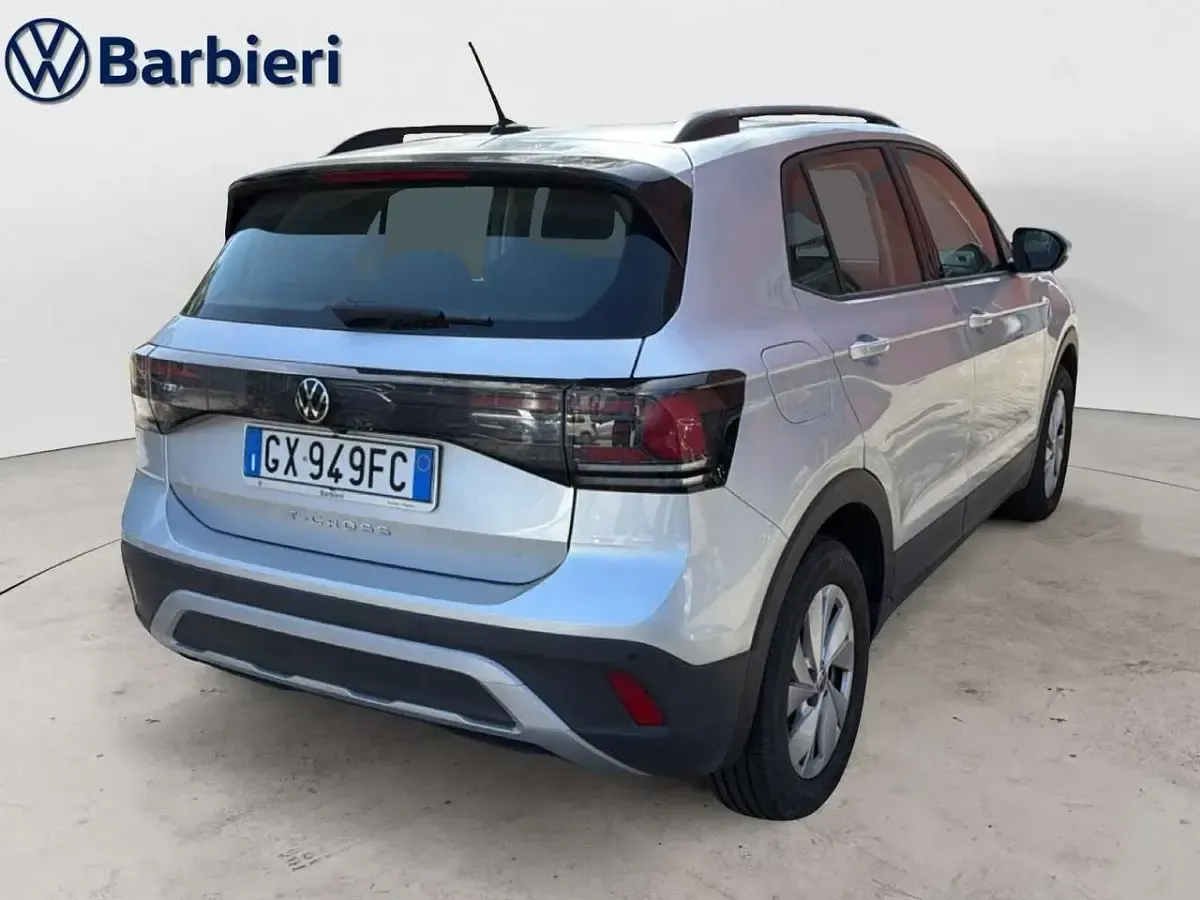 Usata VW T-Cross Life 116 CV (85 kW) 2024 Argento SUV