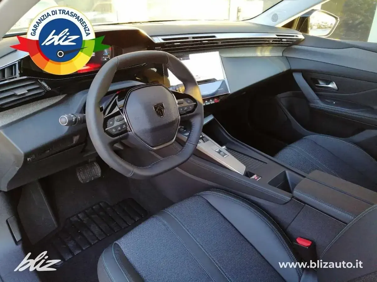 Usata Peugeot 308 Allure 130 CV (95 kW) 2023 Grigio Berlina