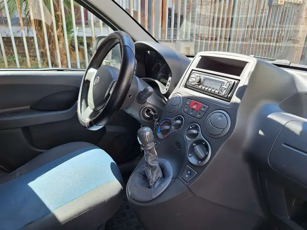 Usata Fiat Panda Active 69 CV (50 kW) 2012 Bianco Utilitaria