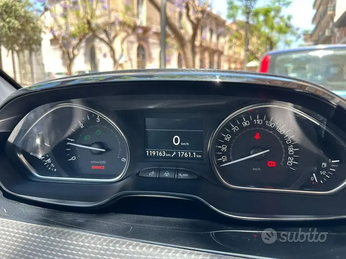 Usata Peugeot 2008 99 CV (72 kW) 2017 Bianco SUV