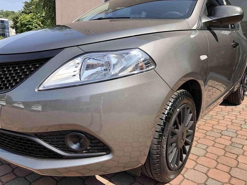 Usata Lancia Ypsilon S 69 CV (50 kW) 2018 Utilitaria