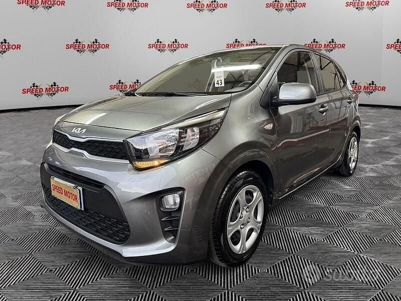 Usata Kia Picanto Urban 67 CV (49 kW) 2023 Grigio Utilitaria