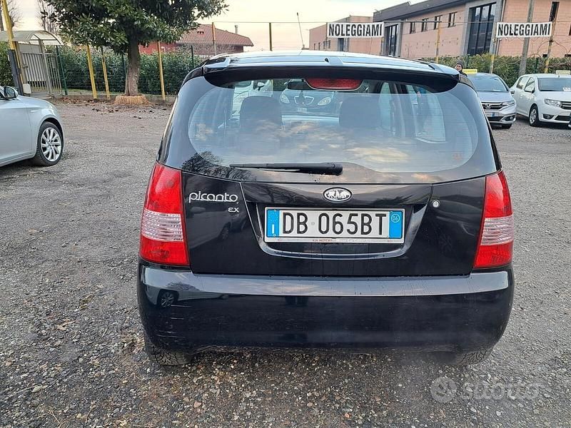 Usata Kia Picanto EX 65 CV (47 kW) 2006 Nero Utilitaria