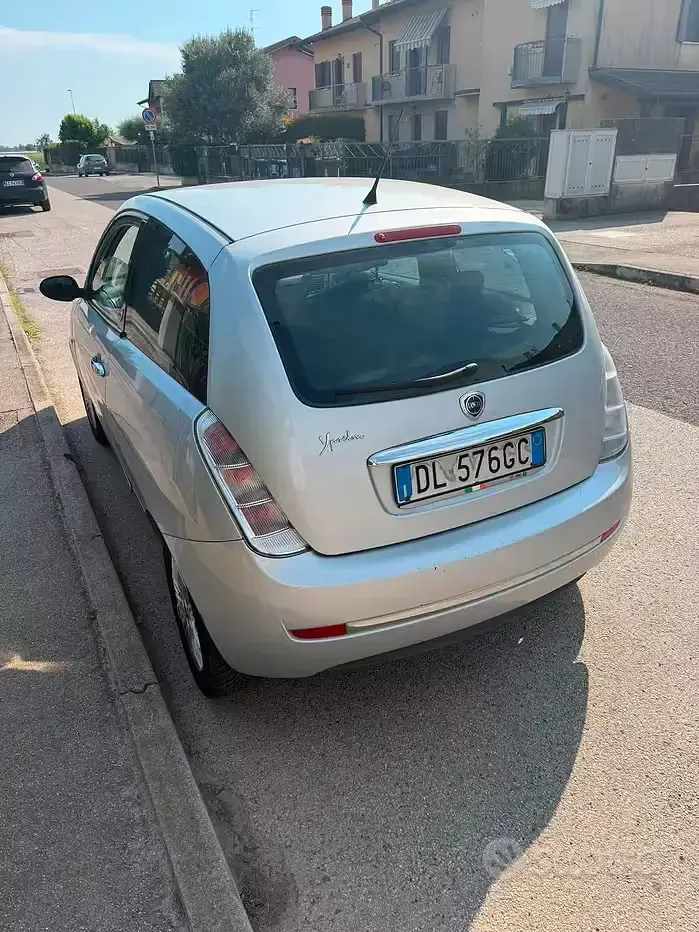 Usata Lancia Ypsilon 60 CV (44 kW) 2007 Grigio Utilitaria