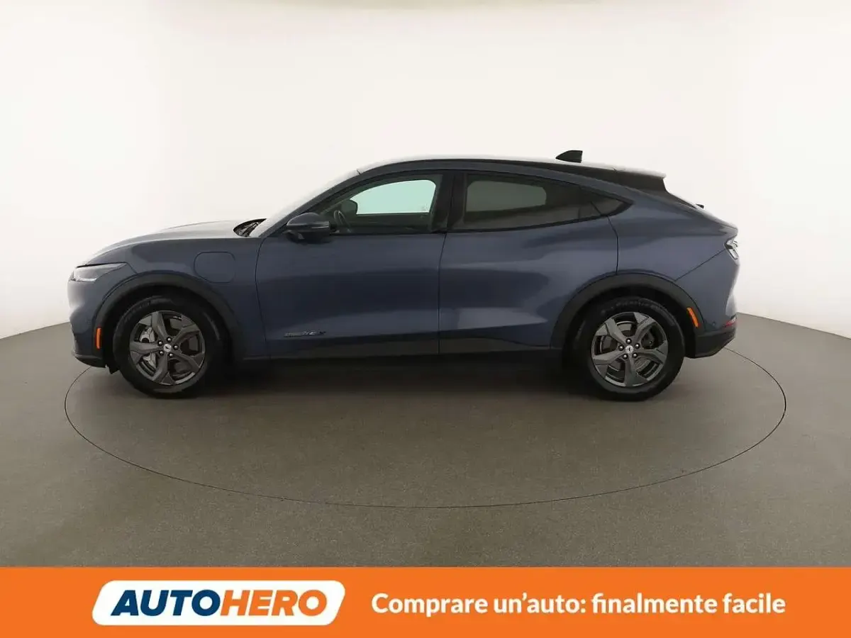Usata Ford Mustang Mach-E 216 kW (294 CV) 2021 Blu/azzurro SUV