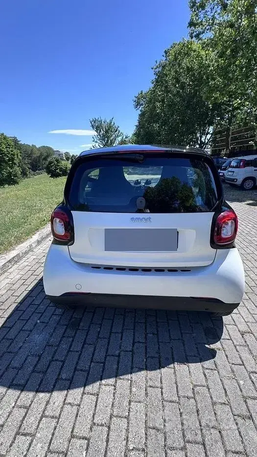 Usata Smart ForTwo Electric Drive Passion 41 kW (56 CV) 2018 Bianco Coupé