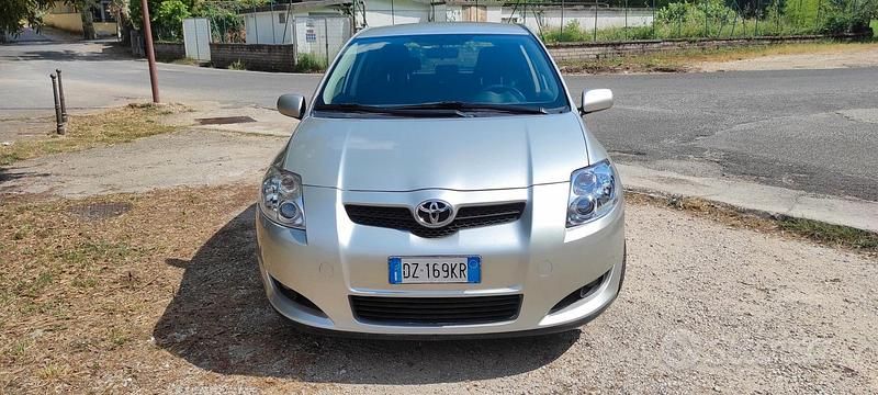 Usata Toyota Auris Sol 132 CV (97 kW) 2009 Grigio Berlina
