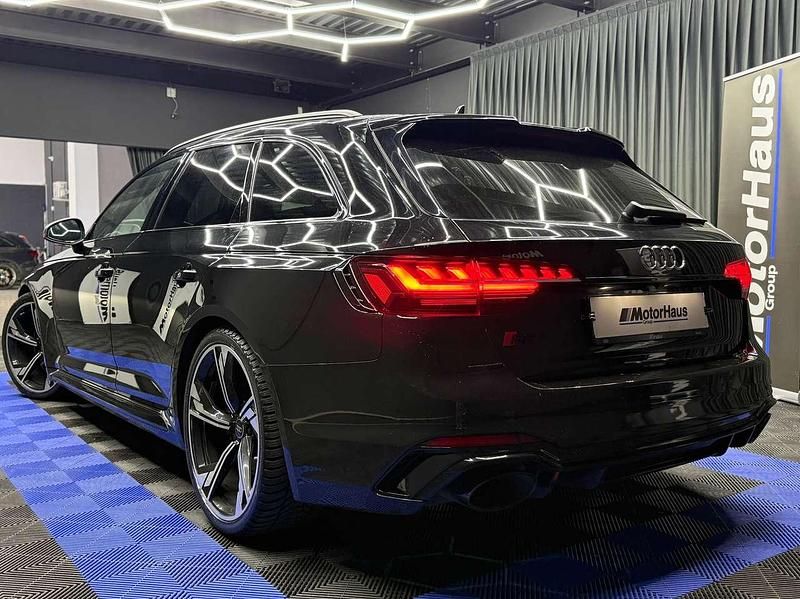 Usata Audi RS4 Ambiente 450 CV (330 kW) 2023 Nero Station wagon