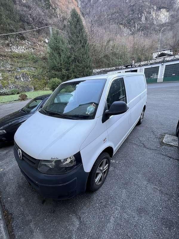 Usata VW T5 102 CV (75 kW) 2010 Bianco Furgone