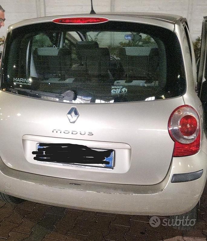 Käytetty Renault Modus 106 HP (77 kW) 2007 Tila-auto