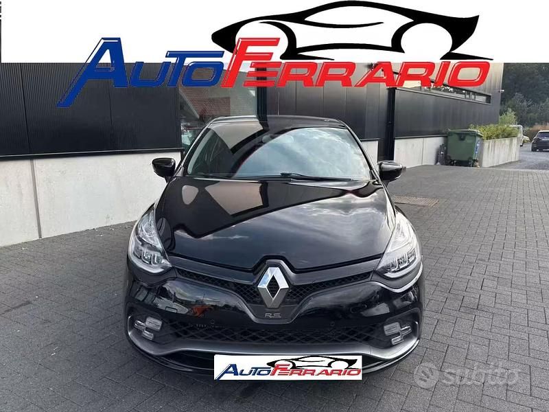 Second-hand Renault Clio IV Trophy 220 CP (161 kW) 2018 Negru Berlinǎ