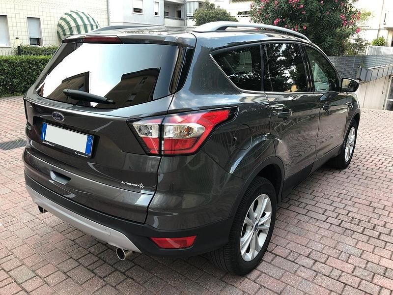 Usata Ford Kuga Titanium 150 CV (110 kW) 2016 SUV