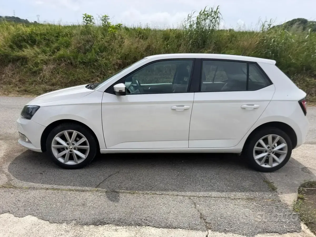 Usata Skoda Fabia Ambition 75 CV (55 kW) 2016 Bianco Berlina