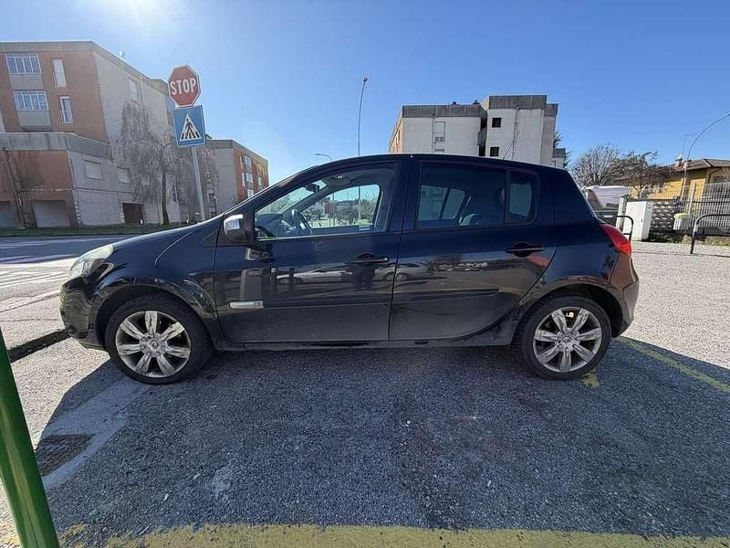 Usata Renault Clio IV Dynamique 75 CV (55 kW) 2012 Nero Berlina
