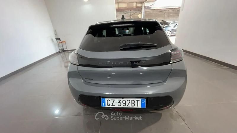 Usata Peugeot 208 Allure 101 CV (74 kW) 2025 Gray Utilitaria