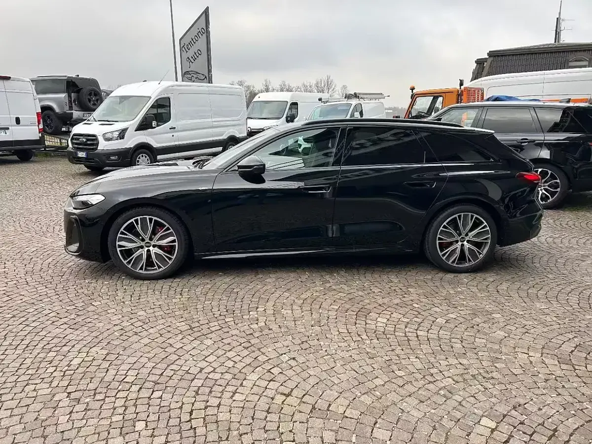 Nuova Audi A5 S-Line 204 CV (150 kW) 2025 Nero metallizzato Station wagon