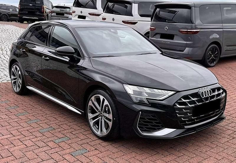 Nero mythos met Nuova 2025 Audi S3 Tre volumi | 48.000 € (Super prezzo) - Immagine 1/4