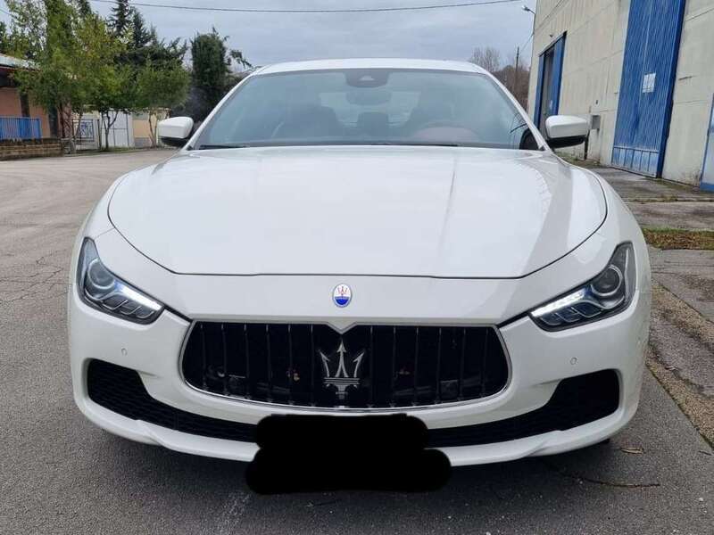 Usato 2016 Maserati Ghibli 3.0 Benzin 349 CV (38.000 €)