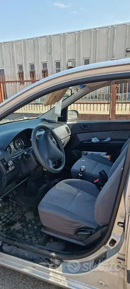 Usata Hyundai Getz 82 CV (60 kW) 2004 Grigio Utilitaria