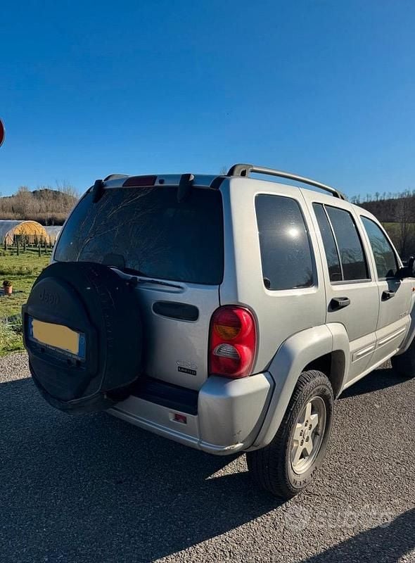 Usata Jeep Cherokee Limited 2004 Grigio SUV