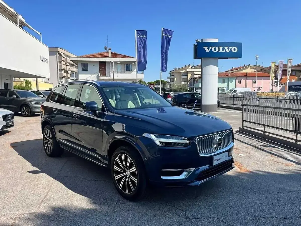 Usata Volvo XC90 235 CV (172 kW) 2023 Grigio SUV