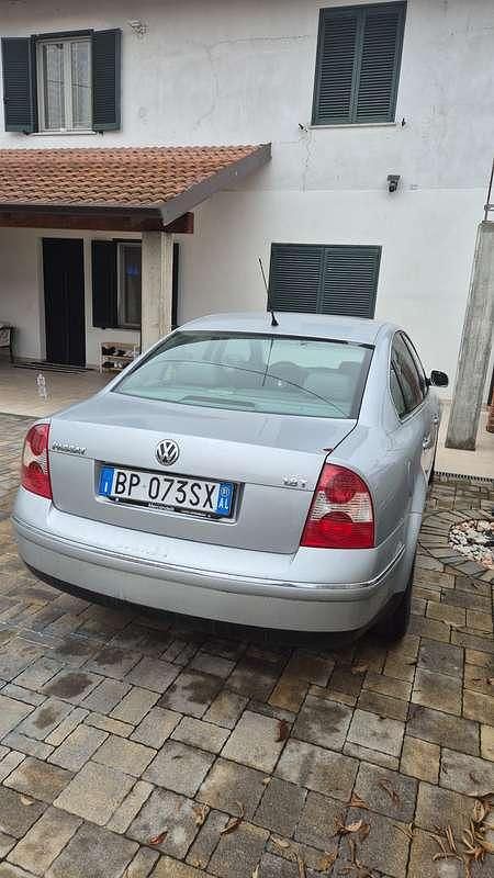 Usata VW Passat Highline 150 CV (110 kW) 2001 Grigio Berlina