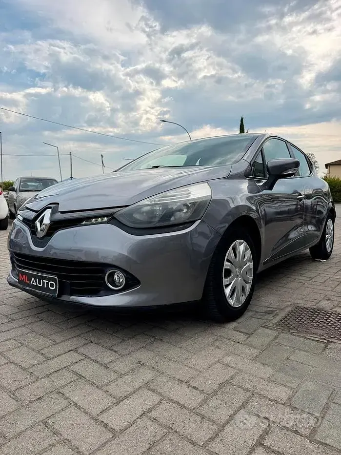 Usata Renault Clio IV 73 CV (53 kW) 2014 Grigio Berlina