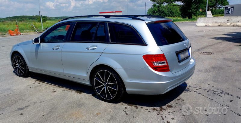 Usata Mercedes C180 120 CV (88 kW) 2013 Grigio Station wagon
