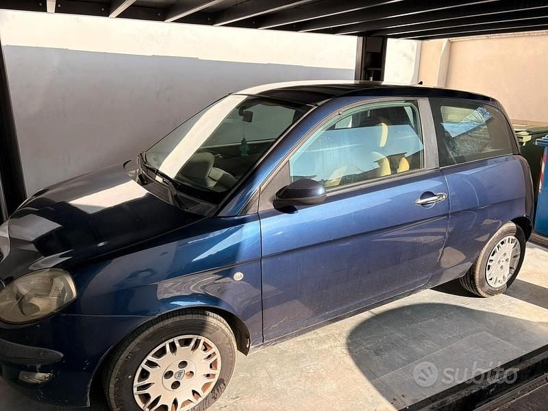 Usata Lancia Ypsilon 60 CV (44 kW) 2005 Blu Utilitaria
