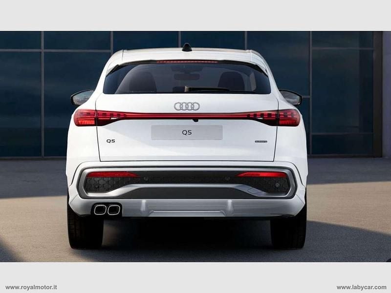 Nuova Audi Q5 S-Line 204 CV (150 kW) 2025 Bianco SUV