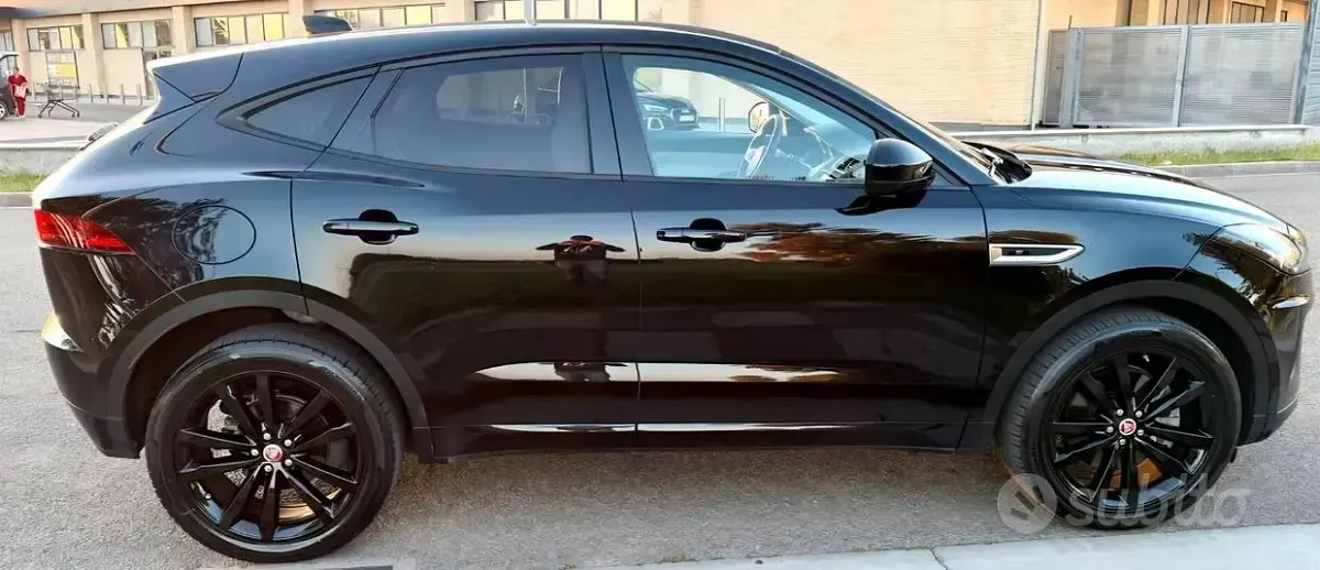 Usata Jaguar E-Pace R-Dynamic 241 CV (177 kW) 2020 Nero SUV